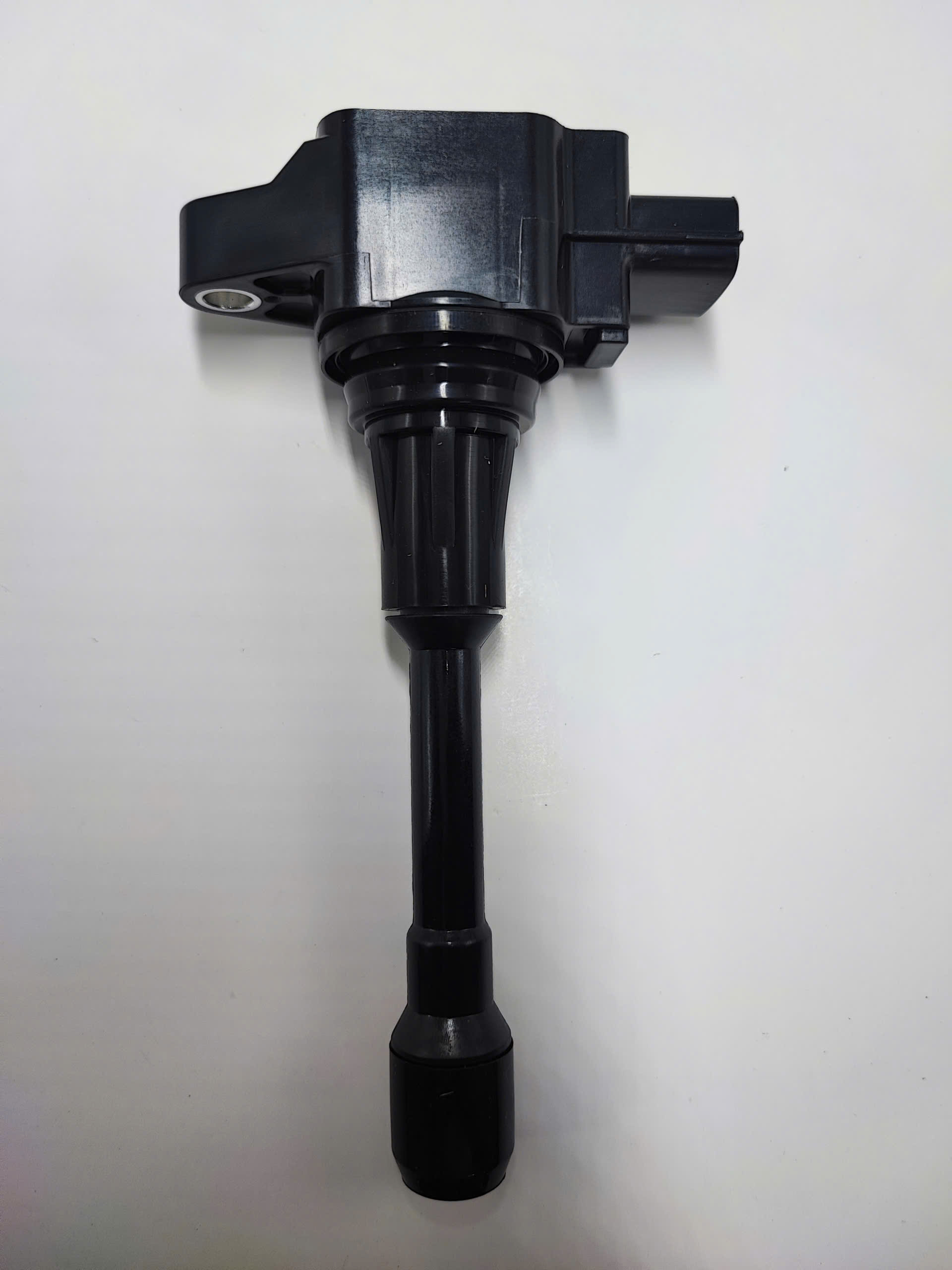 MAHLE MOBIN MIC224 Nis*an sunny Sylphy TIIDA Juke OEM 22448-1HM0A MAHLE MOBIN MIC224 Nis*an sunny Sylphy TIIDA Juke