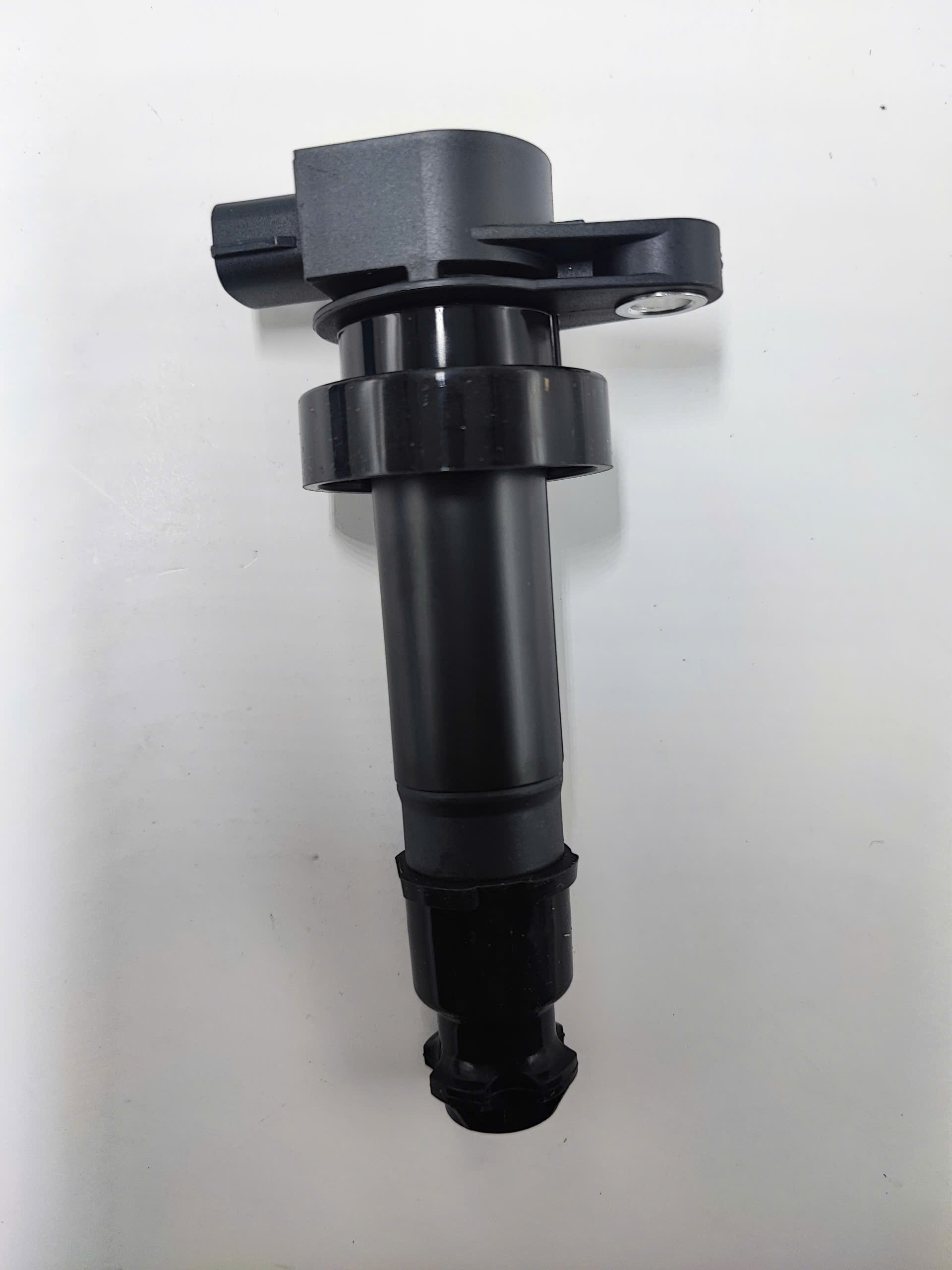 MAHLE MOBIN MIC197 HYU*DAI/KI-A Accent Elantra I20 I30 OEM 273012B010 MAHLE MOBIN MIC197 HYU*DAI/KI-A Accent Elantra I20 I30